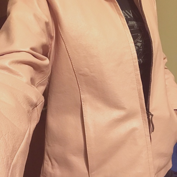 USA Leather Jackets & Blazers - 🇺🇸 GENUINE LEATHER Ladies jacket, slash pockets, zipper closure. PINK